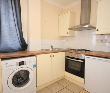 Chobham Road, Woking - Photo 1