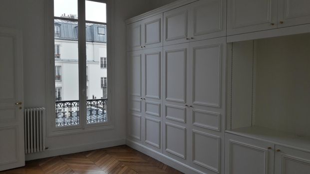 location Appartement F7 DE 193.95m² À PARIS - Photo 1