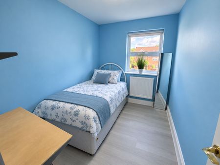 5 Bedroom Semi Detached House To Rent - Photo 5