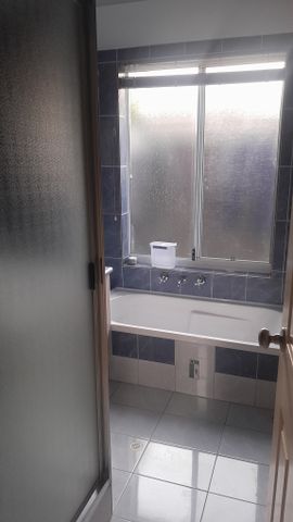 Rockingham - Photo 5