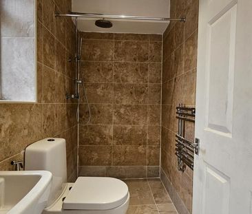 3 bedroom terraced house to rent - Photo 6