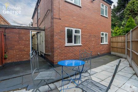 3 bedroom flat to rent - Photo 2