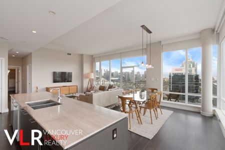 Condo in Vancouver West Side, BC - Photo 2