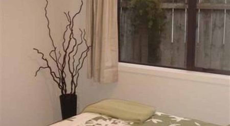 Walk to Uni - Photo 3