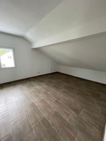 3.5 DG -Wohnung mit Balkon - Photo 2