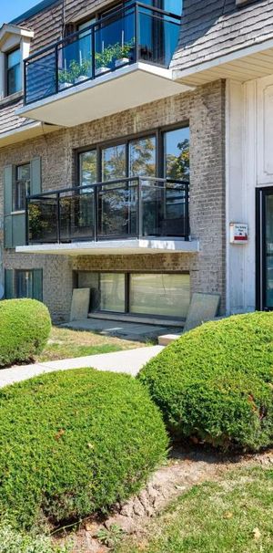 Whitehall Apartments - Photo 1