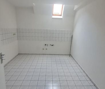 2-Raum-Wohnung DG mit Loggia - direkte Marktlage in Finsterwalde - Photo 3