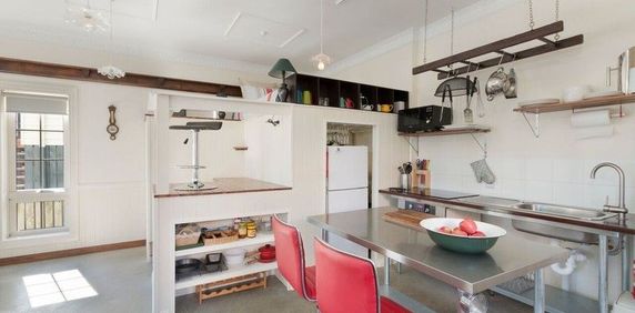 Spacious 1-Bedroom Studio - Photo 2