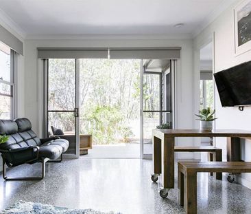 Luxurious Partly Furnished Studio Inc. Bills - Photo 1