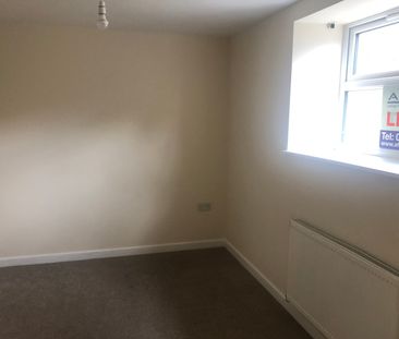 FENNY STRATFORD, MILTON KEYNES - Photo 2