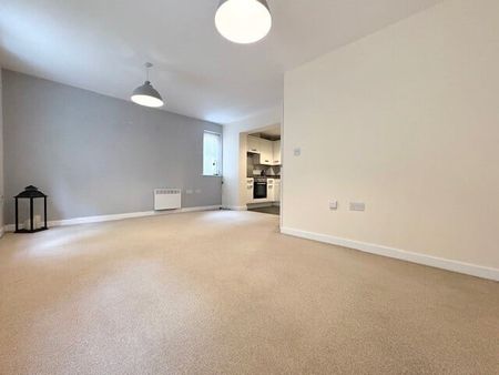 Clarendon Gardens, Bromley Cross, BL7 - Photo 4