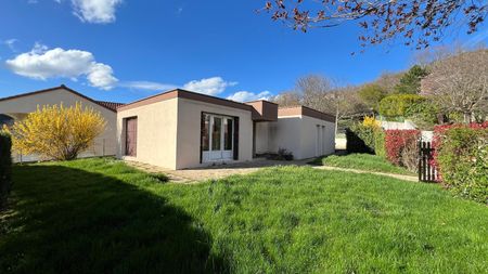 Location Maison 5 pièces 99m² DURTOL 63830 - Photo 4