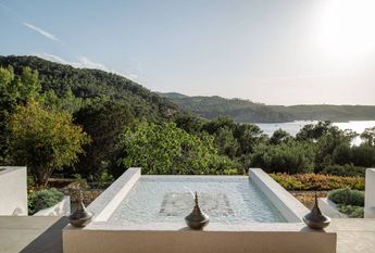 Luxury Detached House for rent in Cala de Portinatx, Balearic Islands