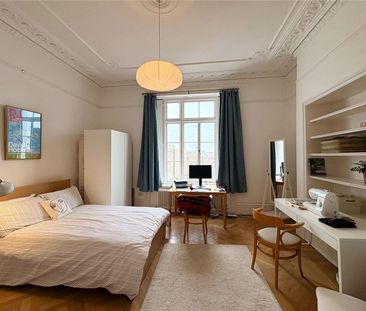 A bright two bedroom apartment - Photo 6