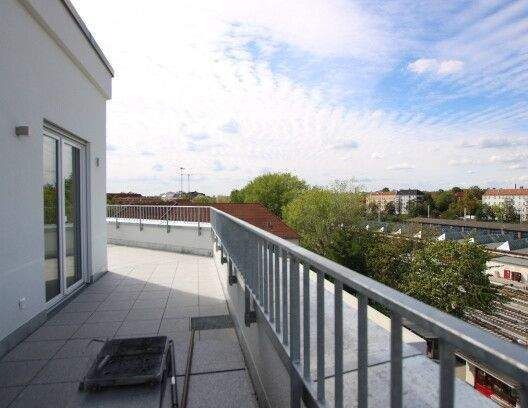 2 Terrassen, sonnig und ruhig in Friedrichsfelde. - Foto 1