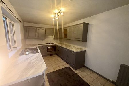 57 Olympia Drive, Belfast BT12 6NG - Photo 5