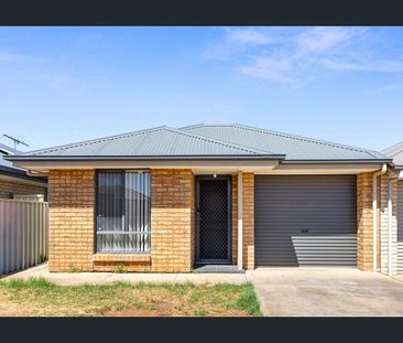 Updated Family Home in Ideal Pocket - Photo 5