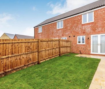 2 bedroom semi-detached house to rent - Photo 6
