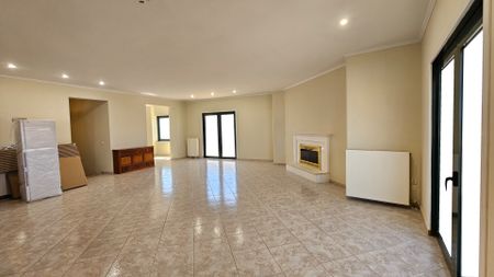 ΘΕΡΙΣΣΟΣ, ΣΕ ΜΟΝΑΔΙΚΗ ΘΕΣΗ ΜΠΡΟΣΤΑ ΣΕ ΠΛΑΤΕΙΑ ΜΕ ΑΝΕΜΠΟΔΙΣΤΗ ΘΕΑ, ΕΝΟΙΚΙΑΖΕΤΑΙ ΜΕΖΟΝΕΤΑ 2 ΕΠΙΠΕΔΩΝ - Photo 4