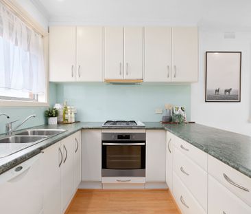 A Smart Start, a Bright Future in Wantirna South! - Photo 1