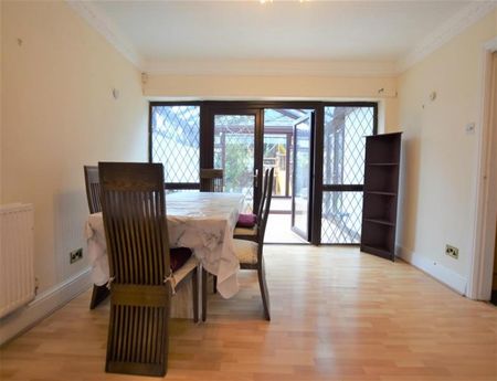 Royle Green Road, Northenden - Photo 3