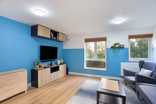 2 bedroom flat to rent - Photo 1