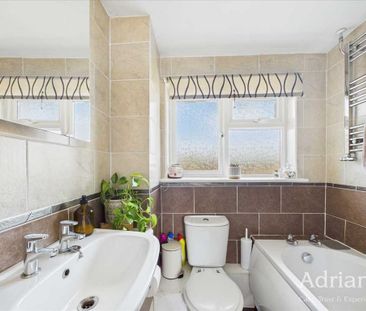 2 bedroom maisonette to rent - Photo 4