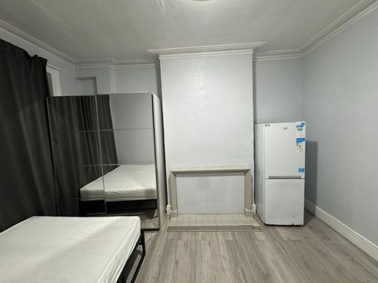 Room in a Shared House, Havelock Road, N17 - Photo 1