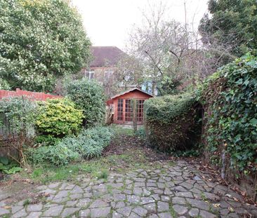 2 bedroom Terraced House to let - Photo 6