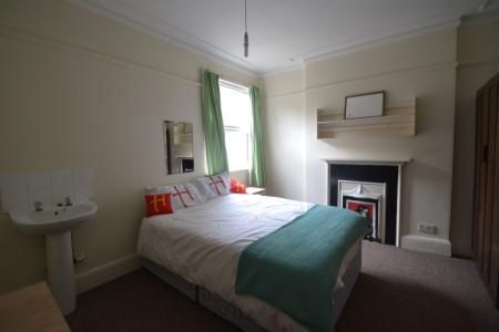 (4BED) Kimbolton Avenue, Lenton, Nottingham, NG7 - Photo 3
