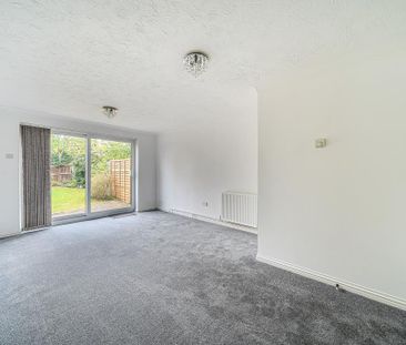 2 bedroom terraced house to rent - Photo 4