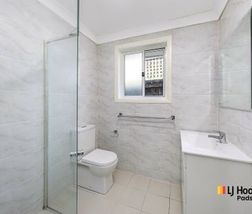 Modern 2 Bedroom Granny Flat in Padstow - Photo 5