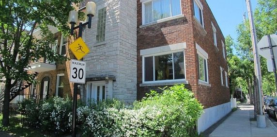 3 1/2 Près Tous Services (Ville-Émard) - Photo 2
