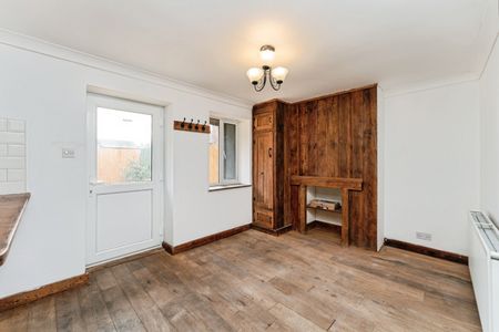 High Street, March, Benwick - Photo 3