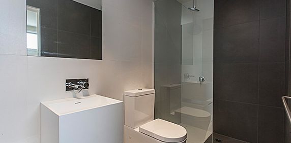 2 Bedroom Delight! - Photo 2