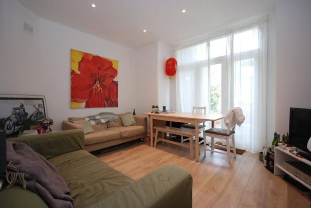 3 Bed Flat, Oakmead Road, SW12 - Photo 1
