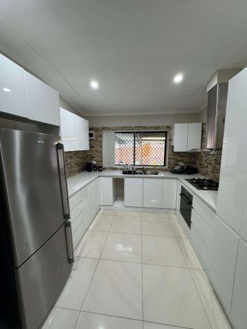 Gladesville - Photo 5