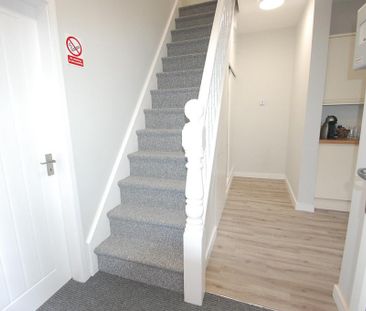 1 bedroom in a house share to rent - Photo 5