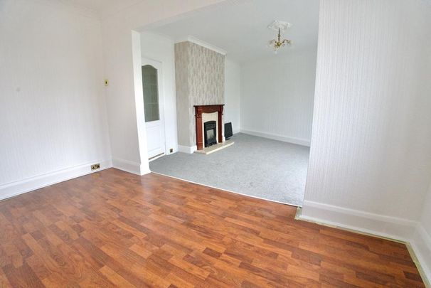 4 bedroom flat to rent - Photo 1