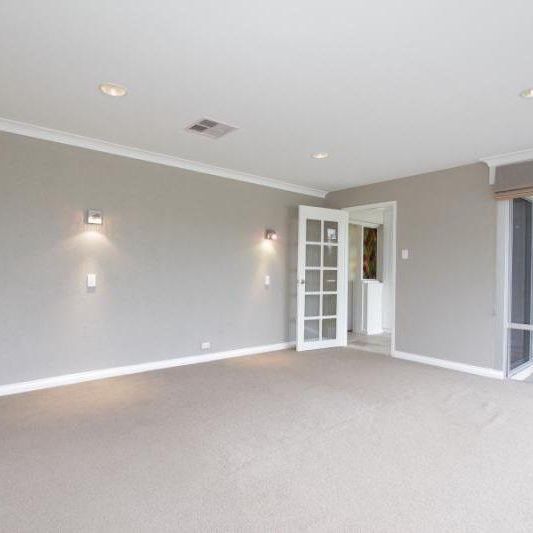 FAMILY HOME - Photo 1