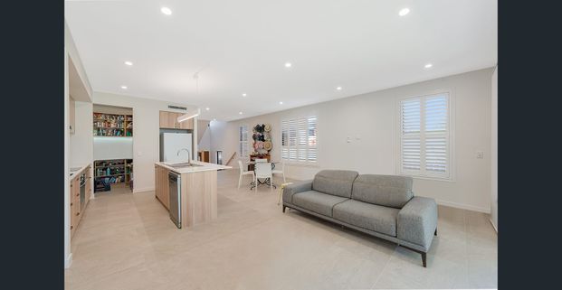 Modern Contemporary Home - Photo 1