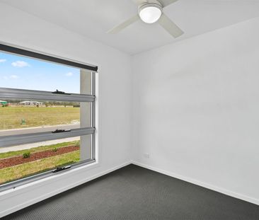 Modern 3-Bedroom Rental House in Charming Bellbird Suburb - Conveni... - Photo 5