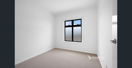 3 BEDROOM TOWNHOUSE at LINC Townhomes - Photo 2