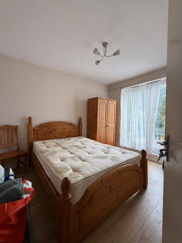 1 bedroom in a house share to rent - Photo 3