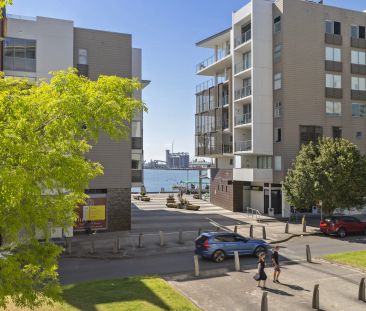 2 Bedroom Apartment with Harbourside Views - Photo 3