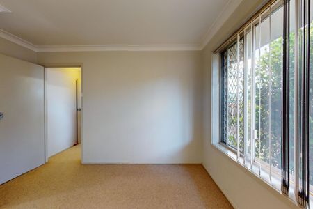 2/4 Lowe Street, Hamilton South NSW 2303 - Photo 2