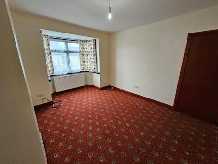3 bedroom flat to rent - Photo 3
