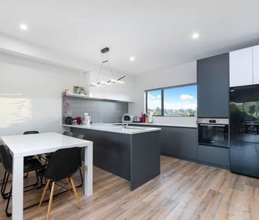 Spacious 4-Bedroom Home in Northcote – Super Conve - Photo 5