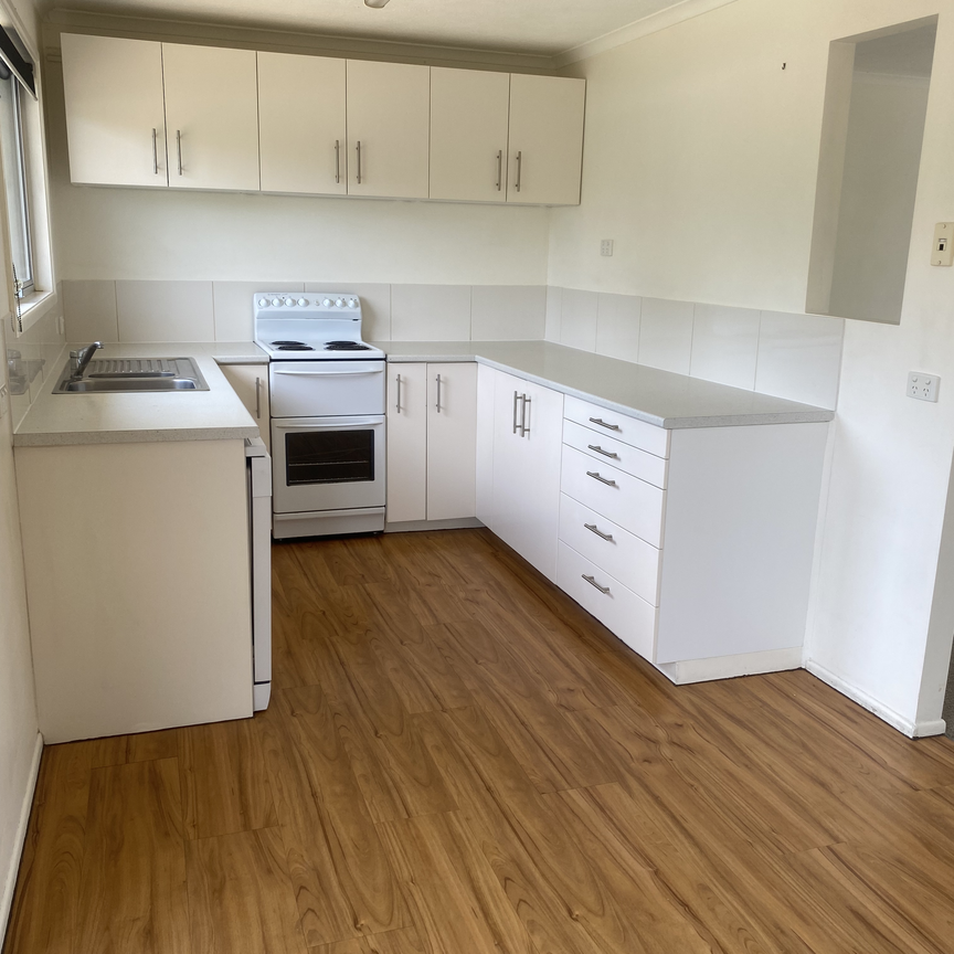 6 Onslow Street, Nerang, QLD 4211 - Photo 1