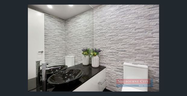 Fully Furnished One Bedroom Suite @ Eureka - Photo 1